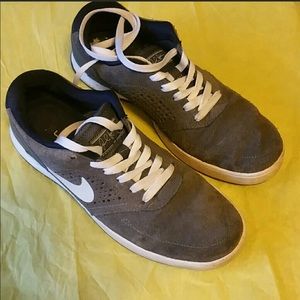 Nike. Gray 8.5. Great condition